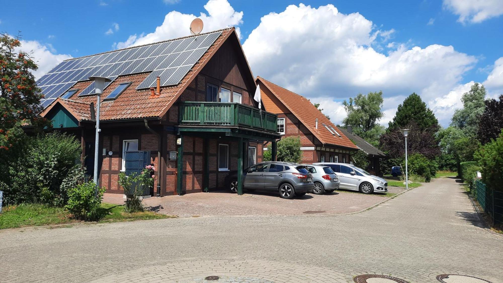 Ferienhaus Sasse Ferienwohnungen Mit Garten & Grill Molschow Extérieur photo