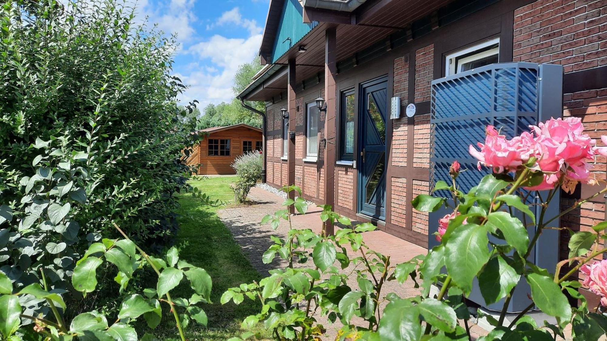 Ferienhaus Sasse Ferienwohnungen Mit Garten & Grill Molschow Extérieur photo